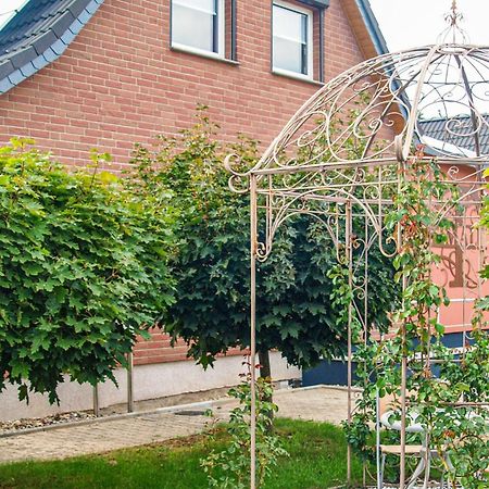 Amazing home in Neubrandenburg with WiFi&3 Bedrooms Buitenkant foto