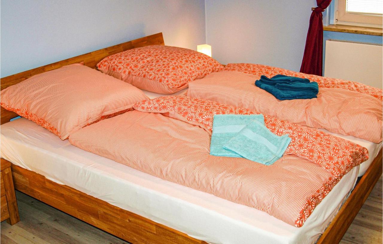 Amazing home in Neubrandenburg with WiFi&3 Bedrooms Buitenkant foto