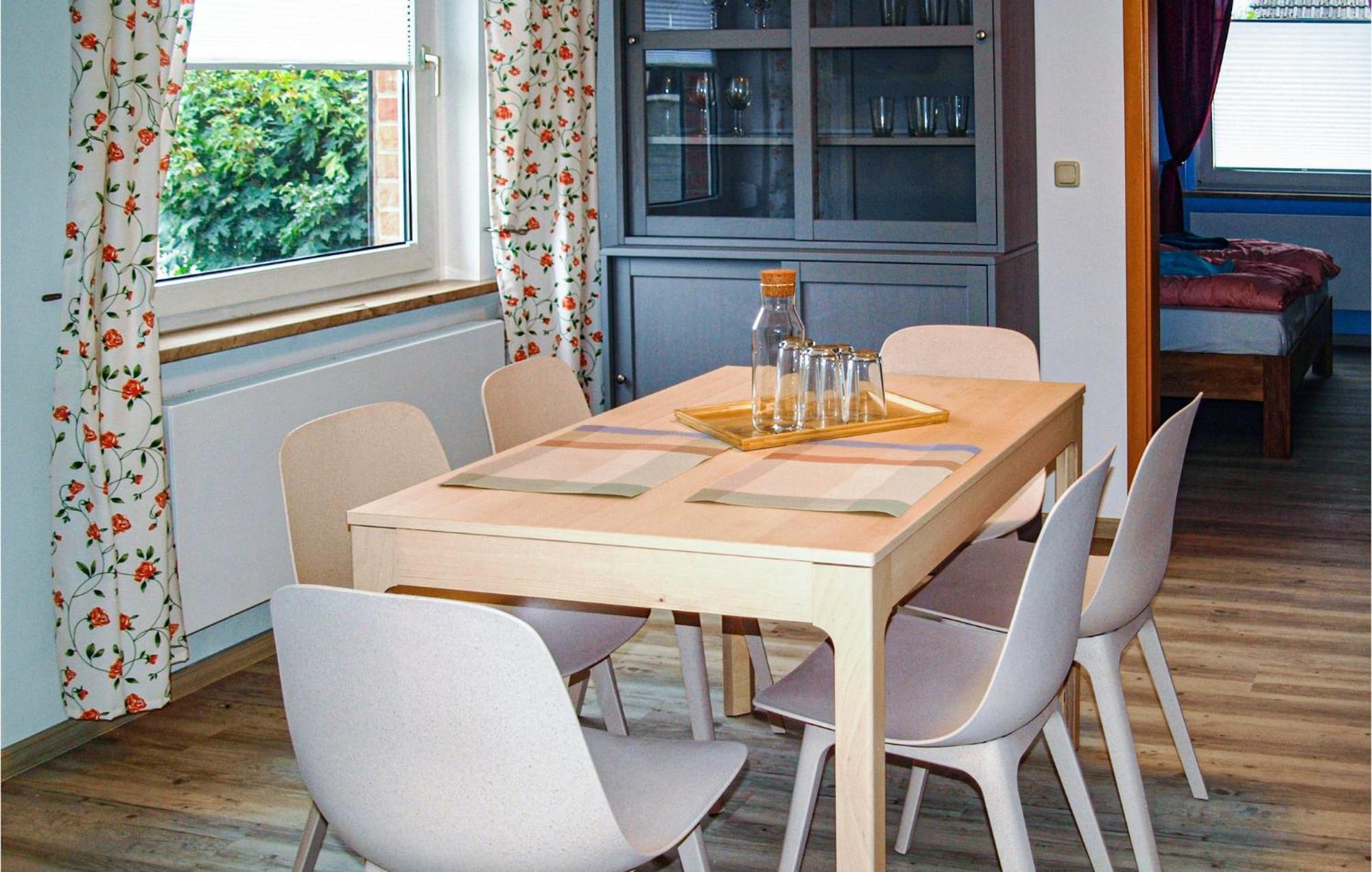 Amazing home in Neubrandenburg with WiFi&3 Bedrooms Buitenkant foto