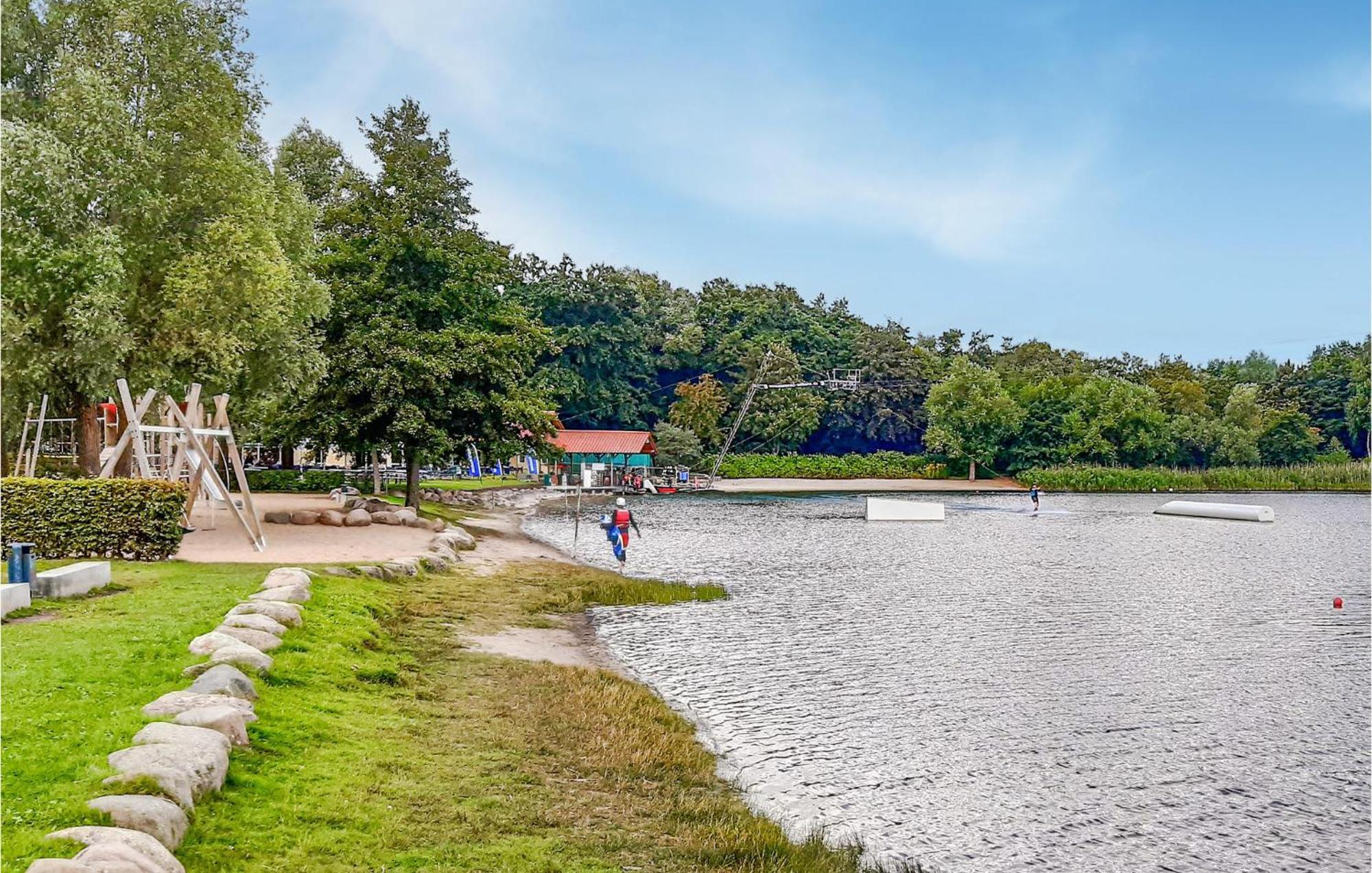 Amazing home in Neubrandenburg with WiFi&3 Bedrooms Buitenkant foto